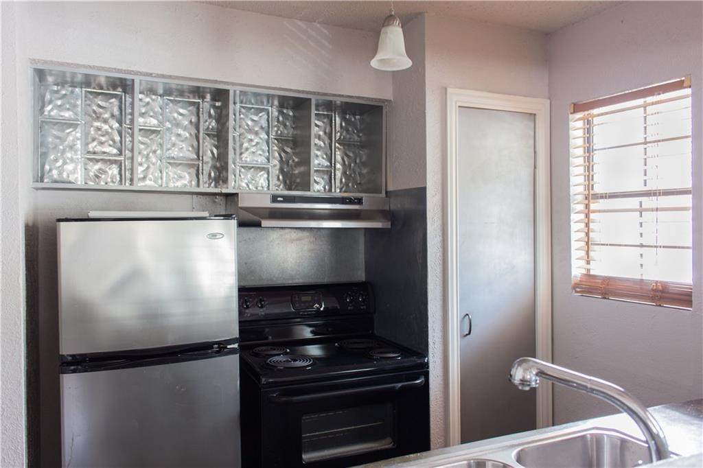 516 South Park Dr - Photo 1