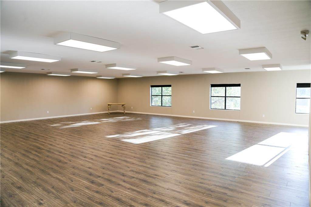 2111 Ranch Rd 620 - Photo 1