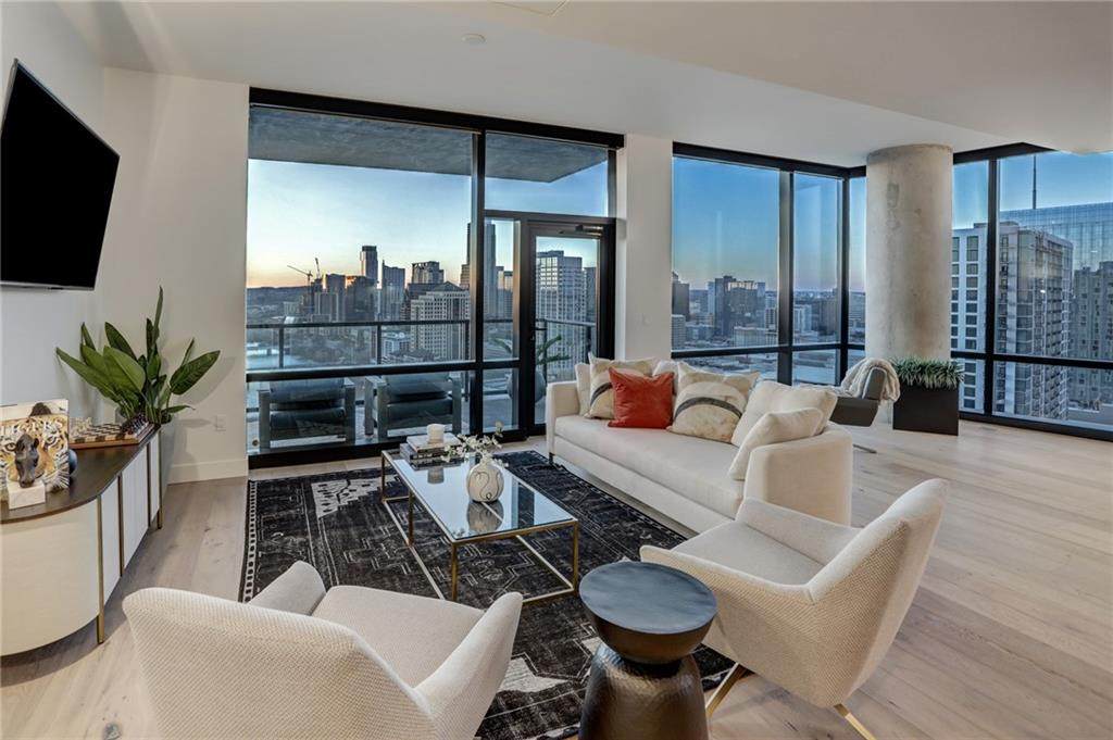 70 Rainey St - Photo 1