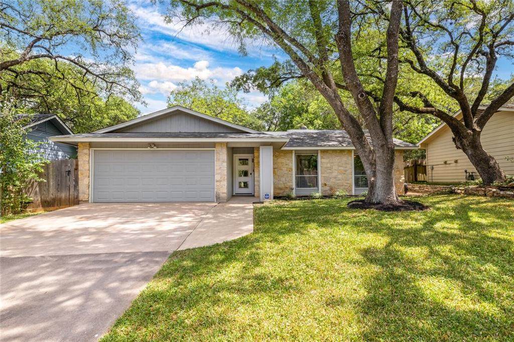8207 Beaconcrest Dr - Photo 1