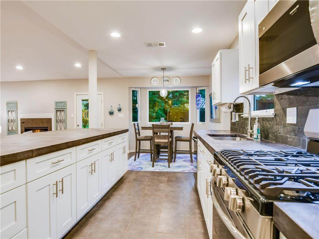 12902 Esplanade St - Photo 1