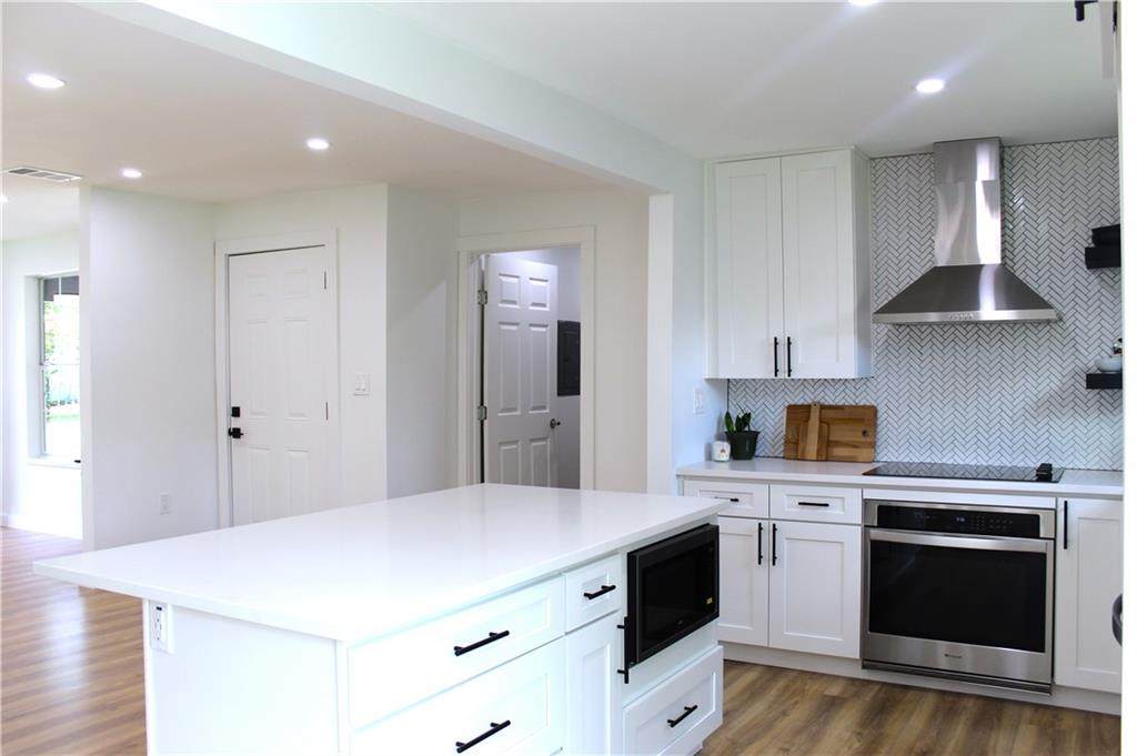 5600 Northdale Dr - Photo 1
