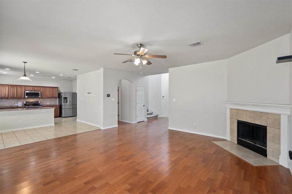 1904 Melissa Oaks Ln - Photo 1
