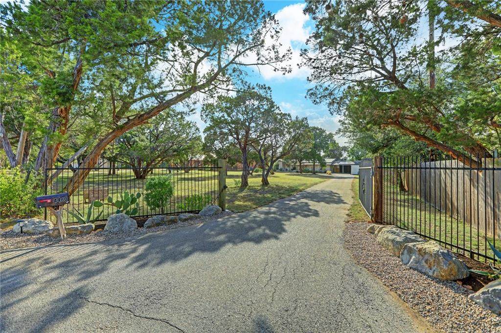 4460 Stearns Ln - Photo 1