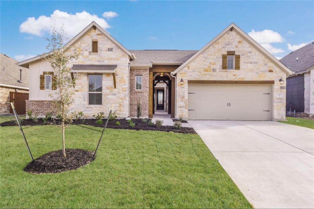 112 Regents Ln - Photo 1