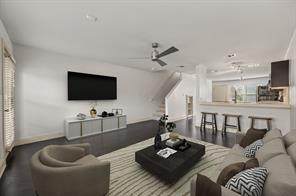 1101 Grove Blvd - Photo 1