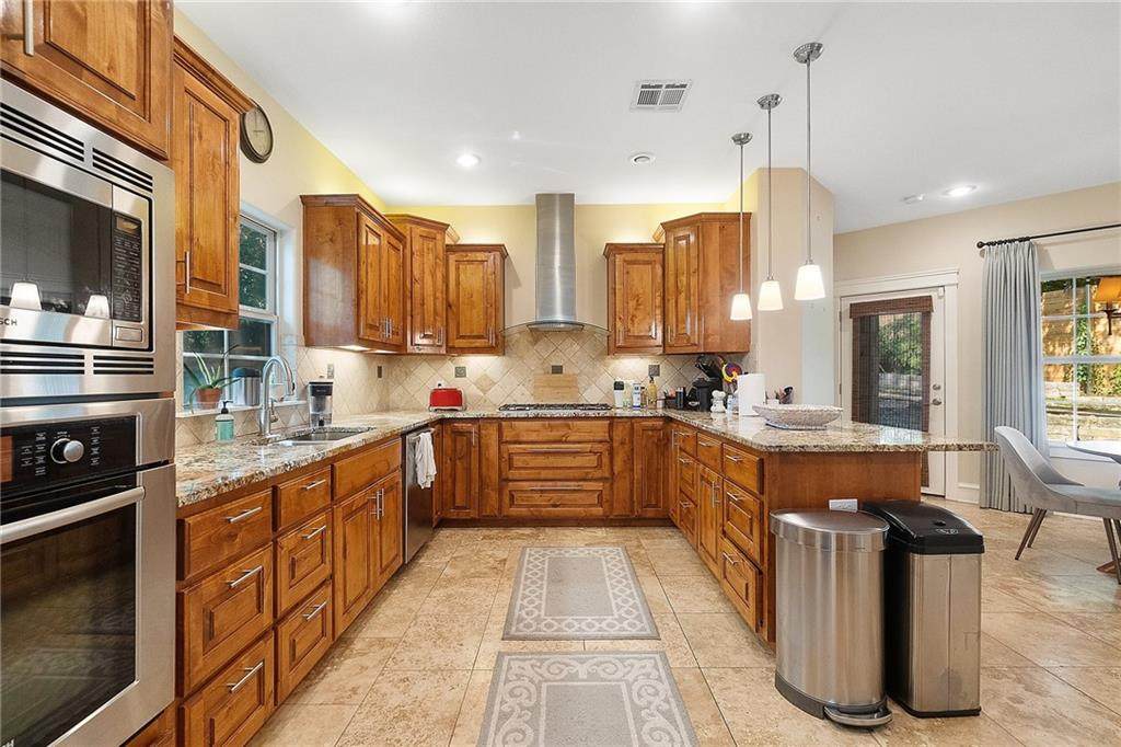 14 Scott Cres - Photo 1