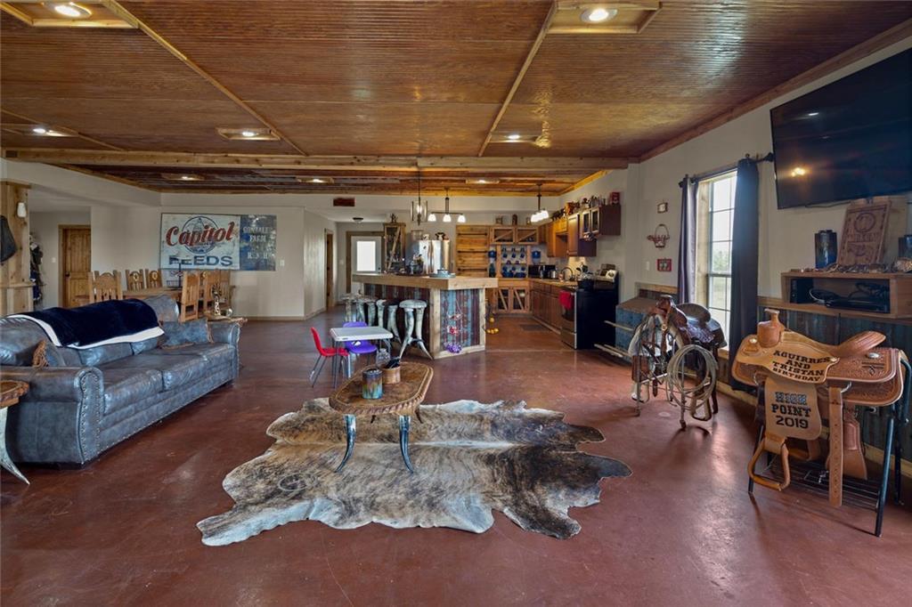 6571 State Highway 304 - Photo 1
