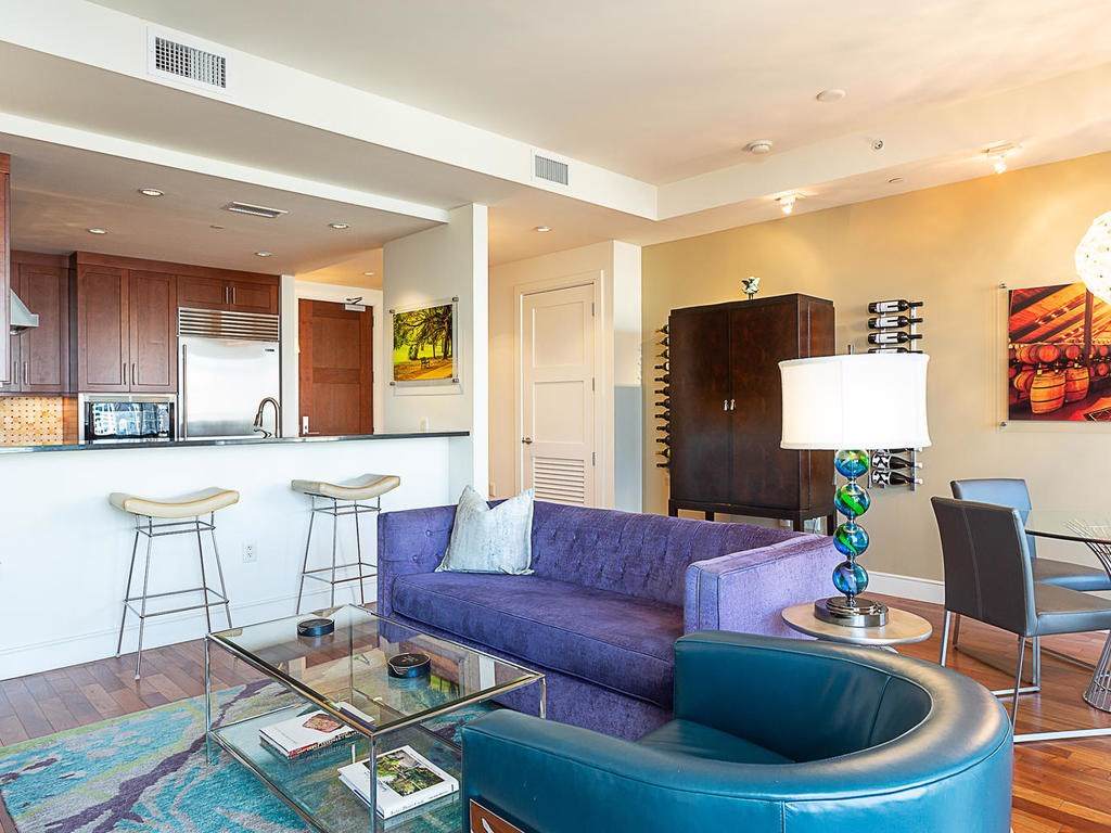98 San Jacinto Blvd - Photo 1