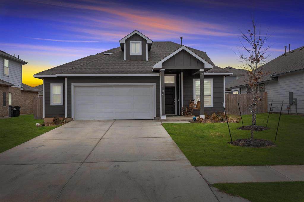 136 Mammoth Dr - Photo 1