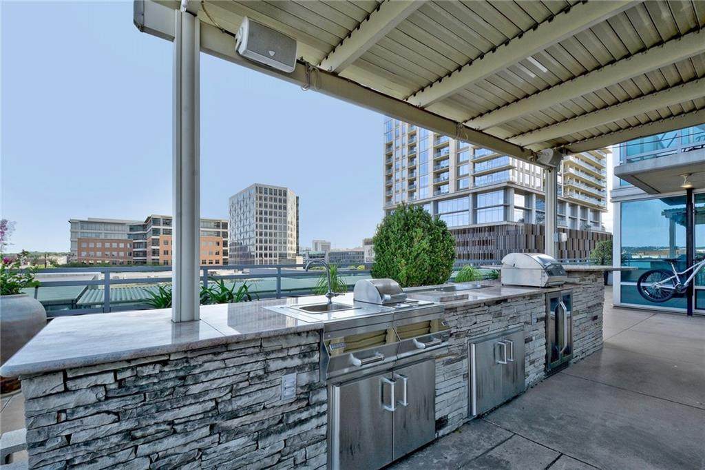300 Bowie St - Photo 1