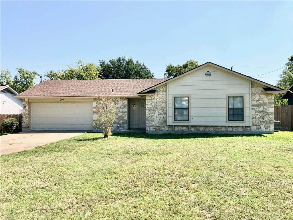 907 Greenlawn Blvd - Photo 1