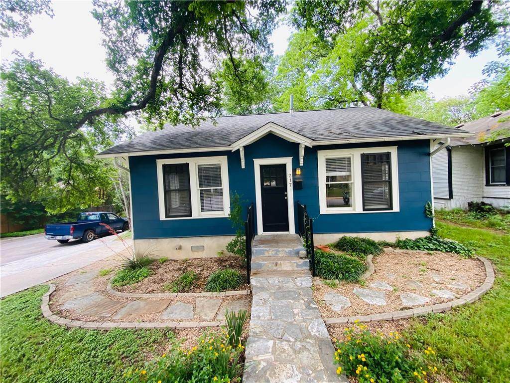 217 Leland St - Photo 1