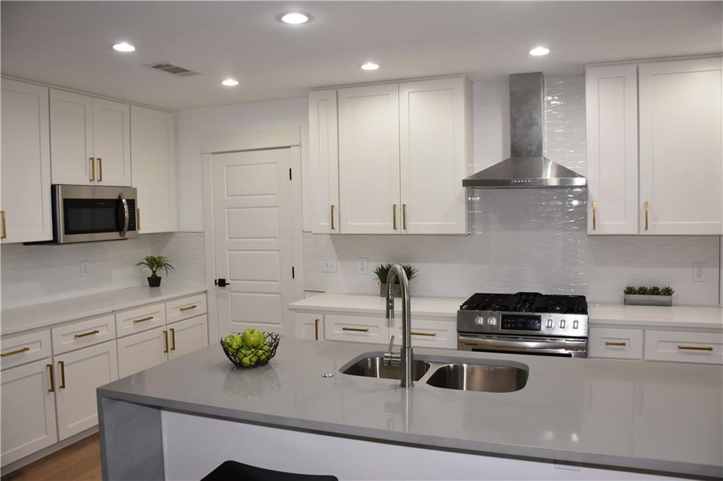 7205 Geneva Dr - Photo 1