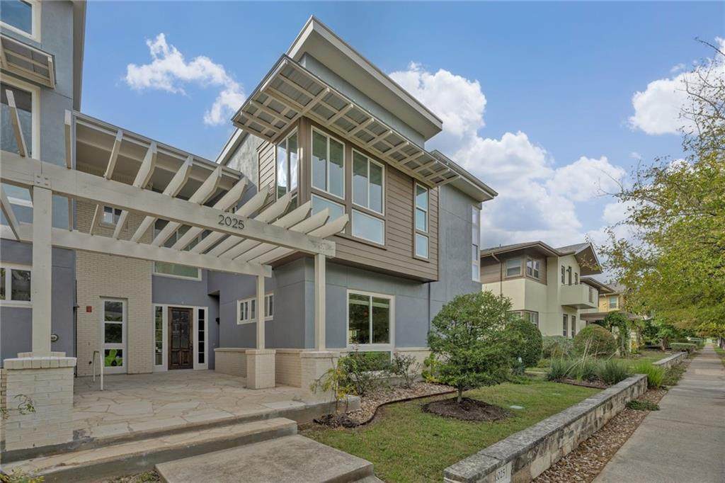 2025 Simond Ave - Photo 1