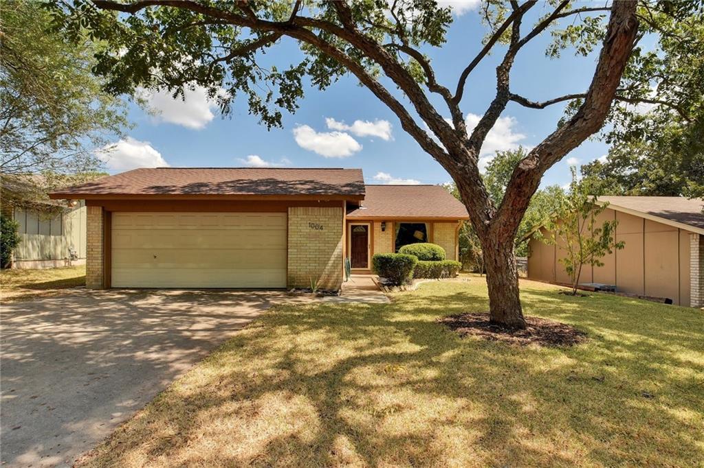 1004 Warrington Dr - Photo 1