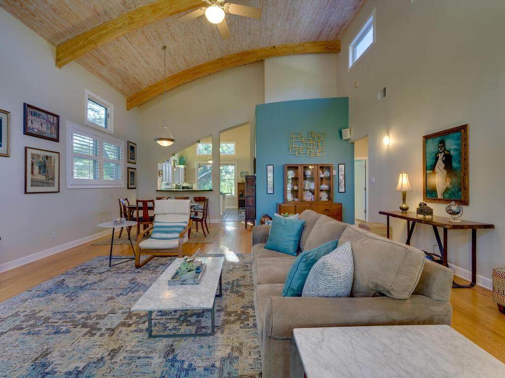2312 Forest Ave - Photo 1
