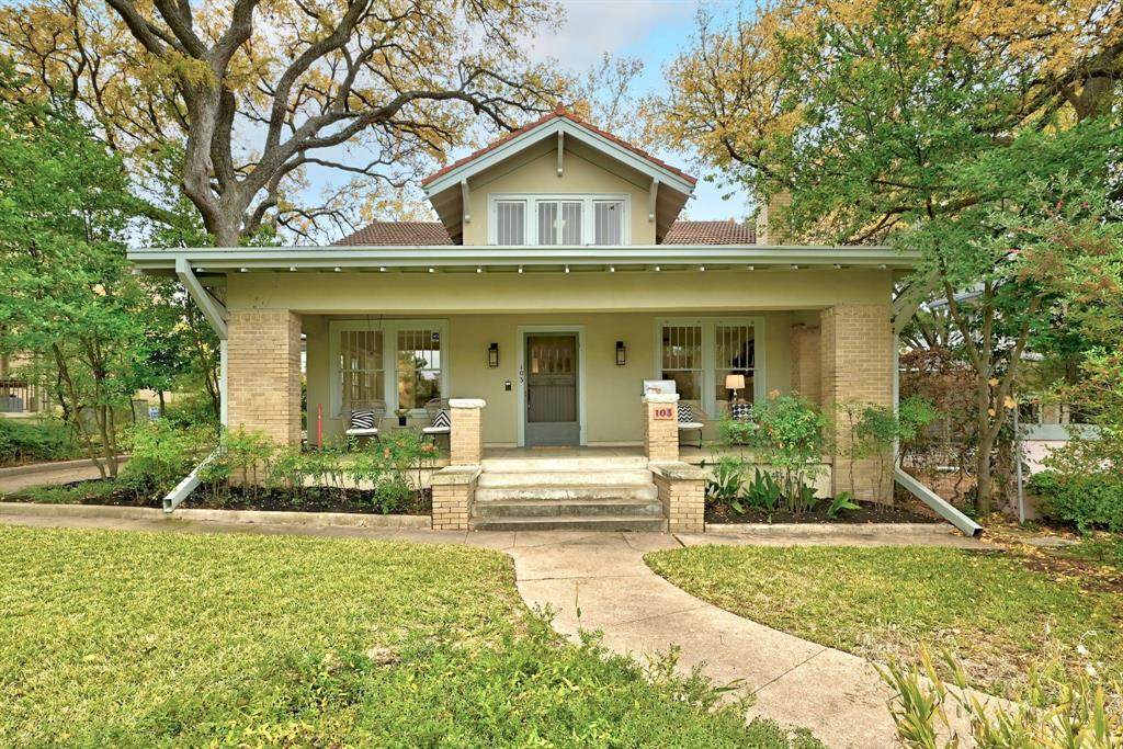 103 33rd St - Photo 1