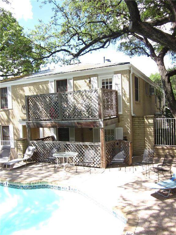 912 32nd St - Photo 1