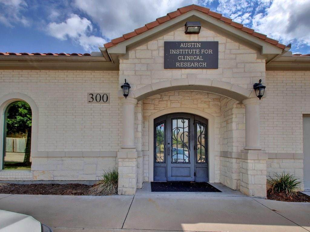302 Heatherwilde Blvd - Photo 1