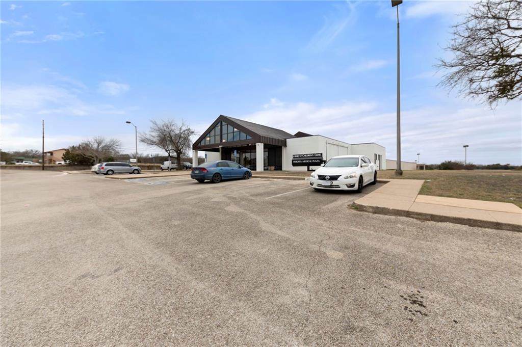 200 Nola Ruth Blvd - Photo 1