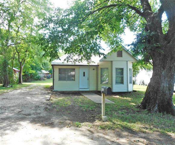 402 Lee St - Photo 1