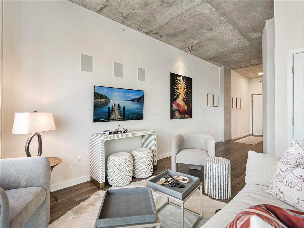 360 Nueces St - Photo 1