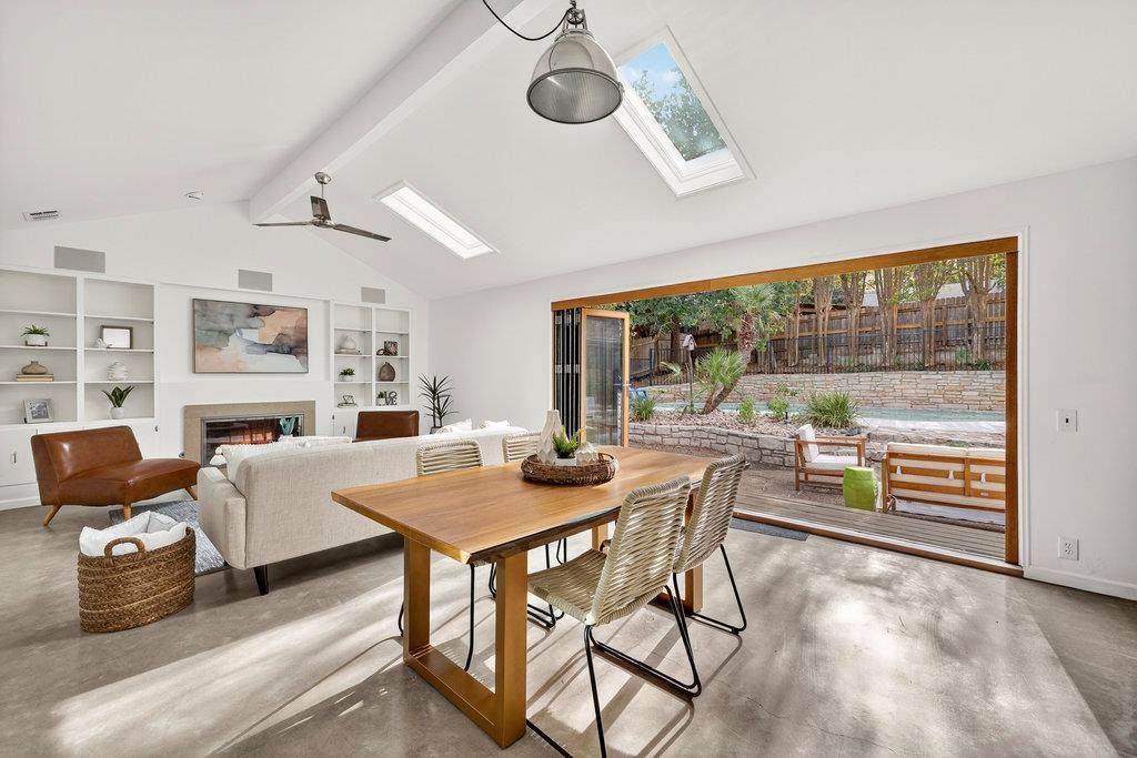 2202 Cypress Pt - Photo 1