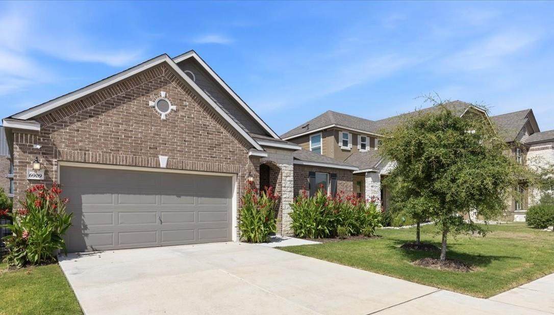 6909 Daniel Ranch Dr - Photo 1