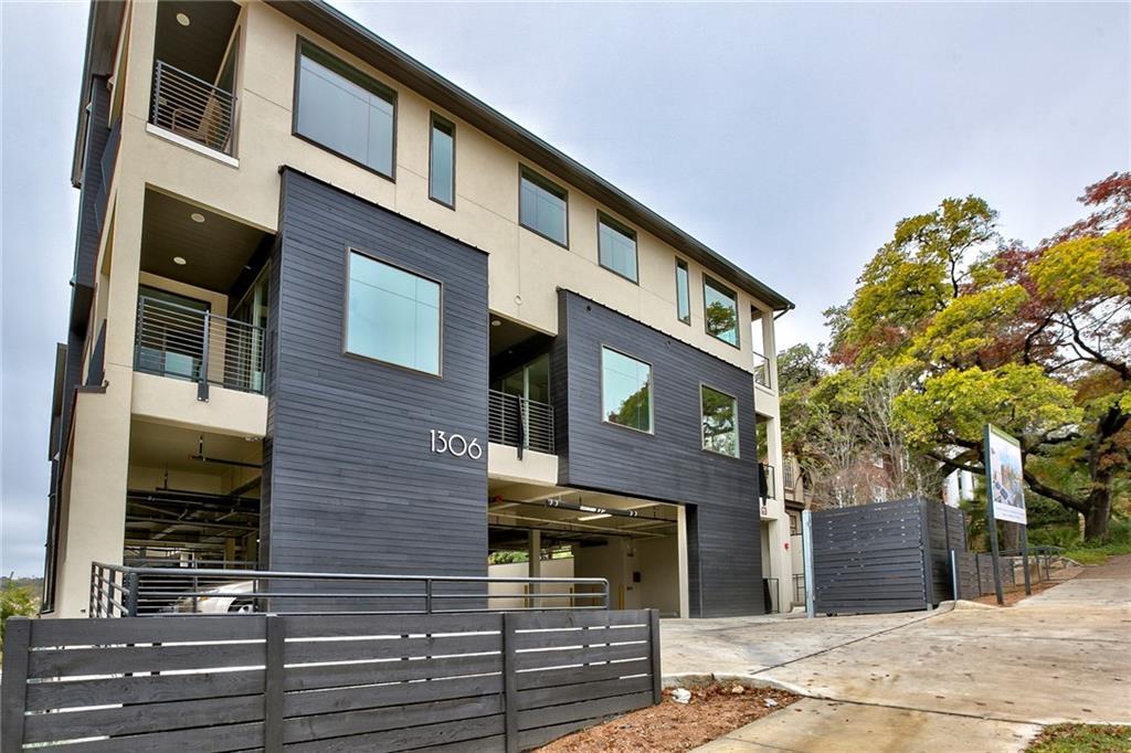 1306 West Ave - Photo 1