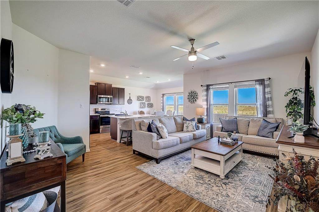 728 Carol Dr - Photo 1