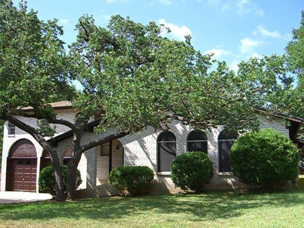 1311 Cardinal Hill Dr - Photo 1