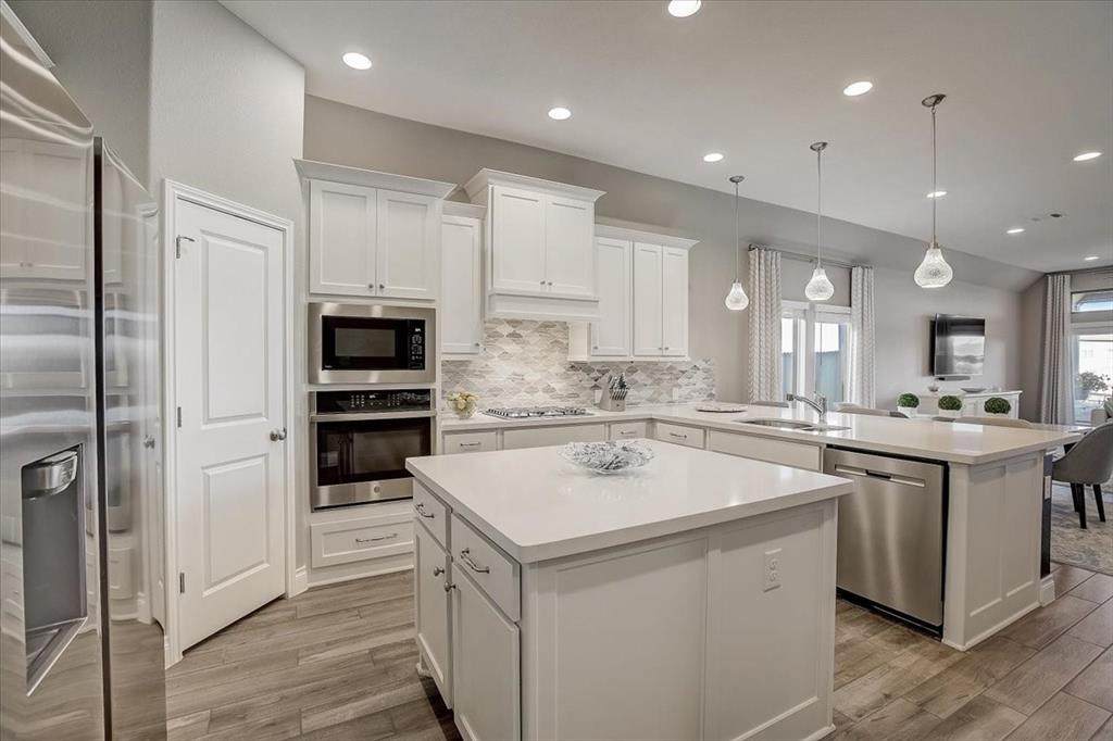 648 Blue Oak Blvd - Photo 1