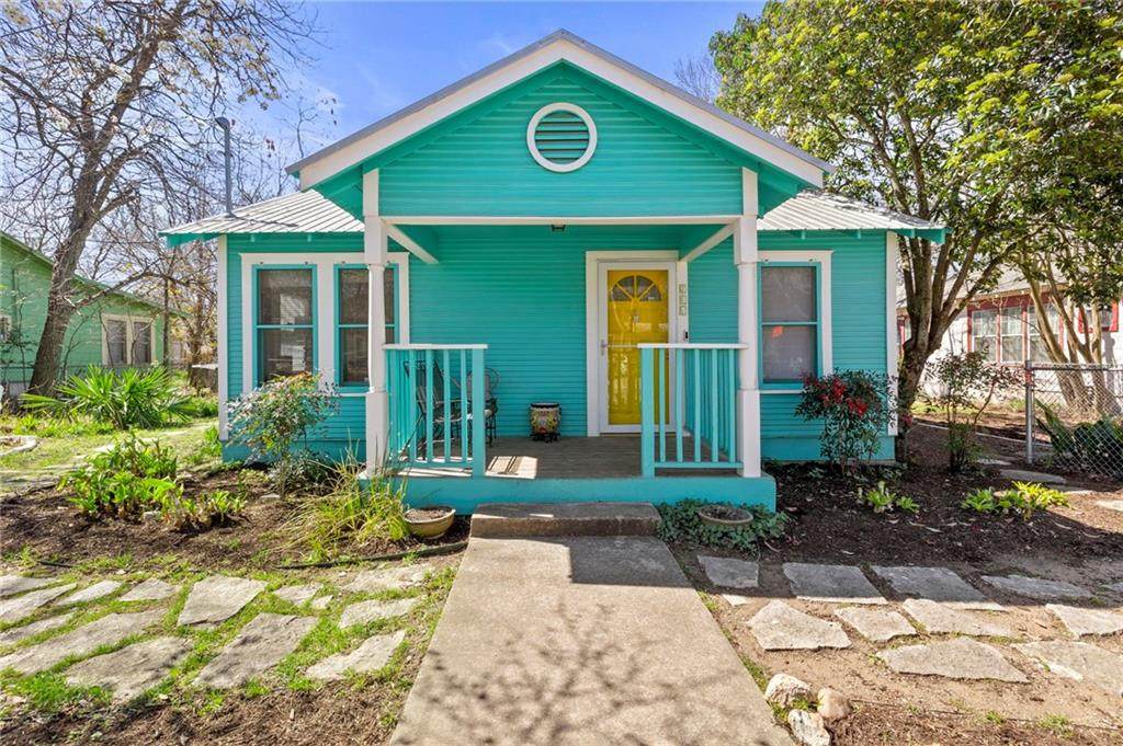 935 50th St - Photo 1