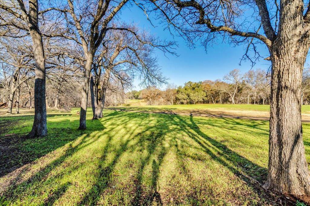 20 Wildwood Cir - Photo 1