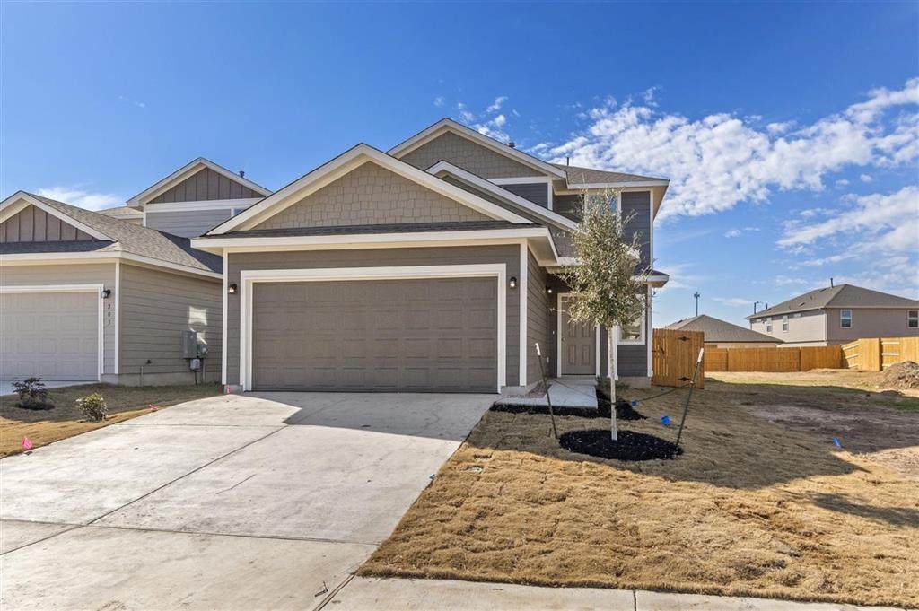 205 Driftwood Ln - Photo 1