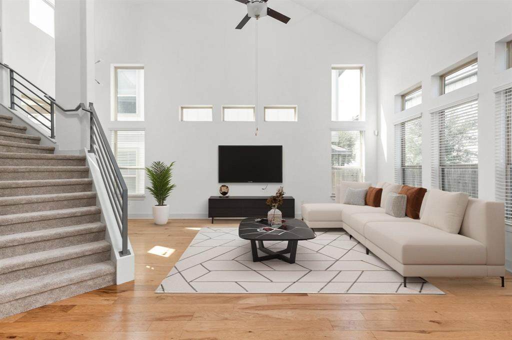 907 Totis Rd - Photo 1