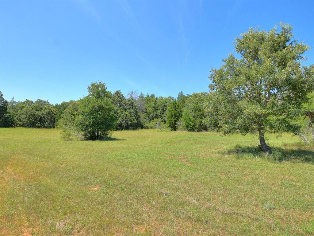 1135 Private Road 7039 - Photo 1