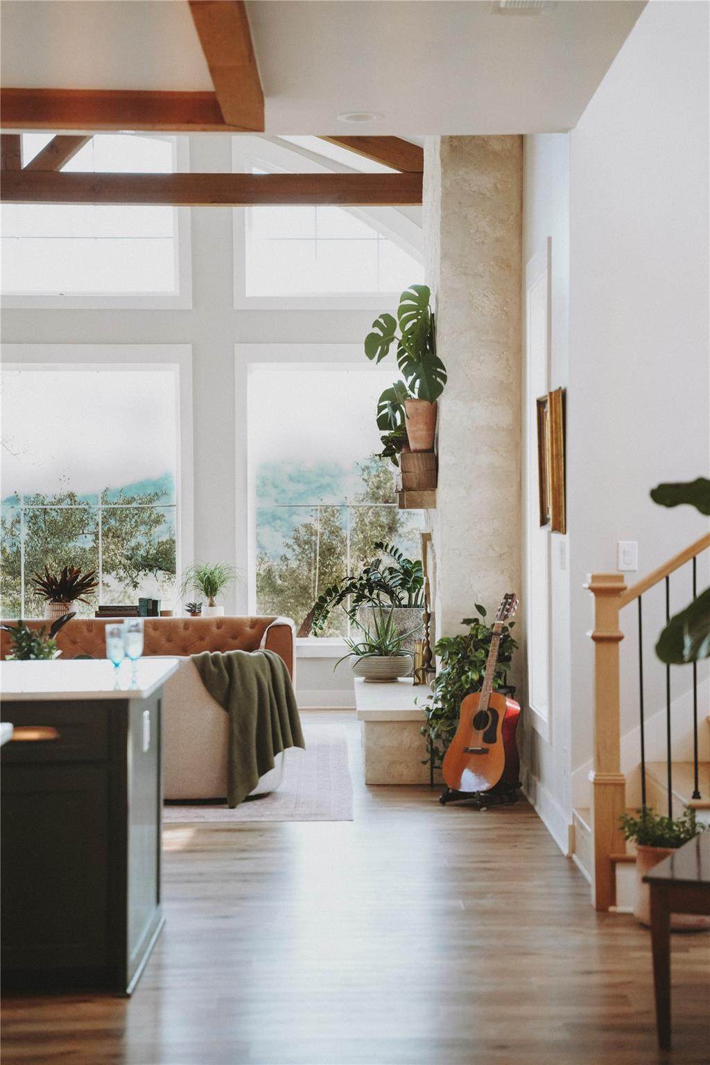 https://bt-photos.global.ssl.fastly.net/austin/1280_boomver_2_2930273-2.jpg