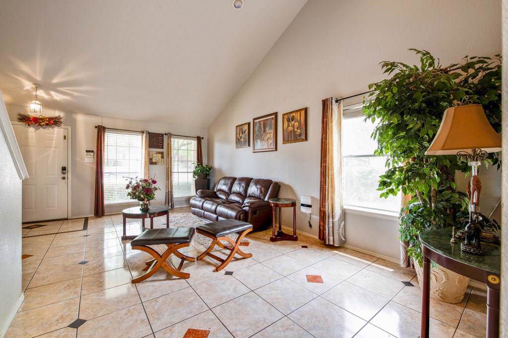 1021 Traci Michelle Dr - Photo 1