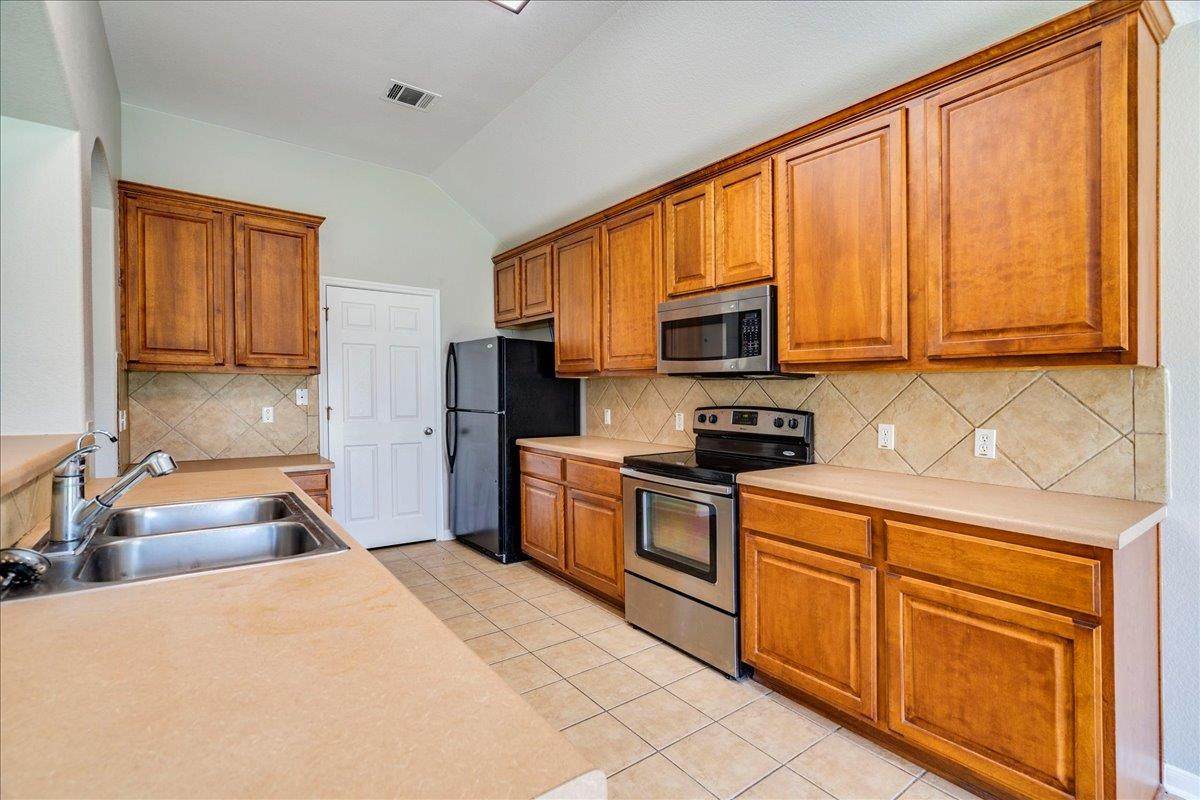 126 Hyltin St - Photo 1