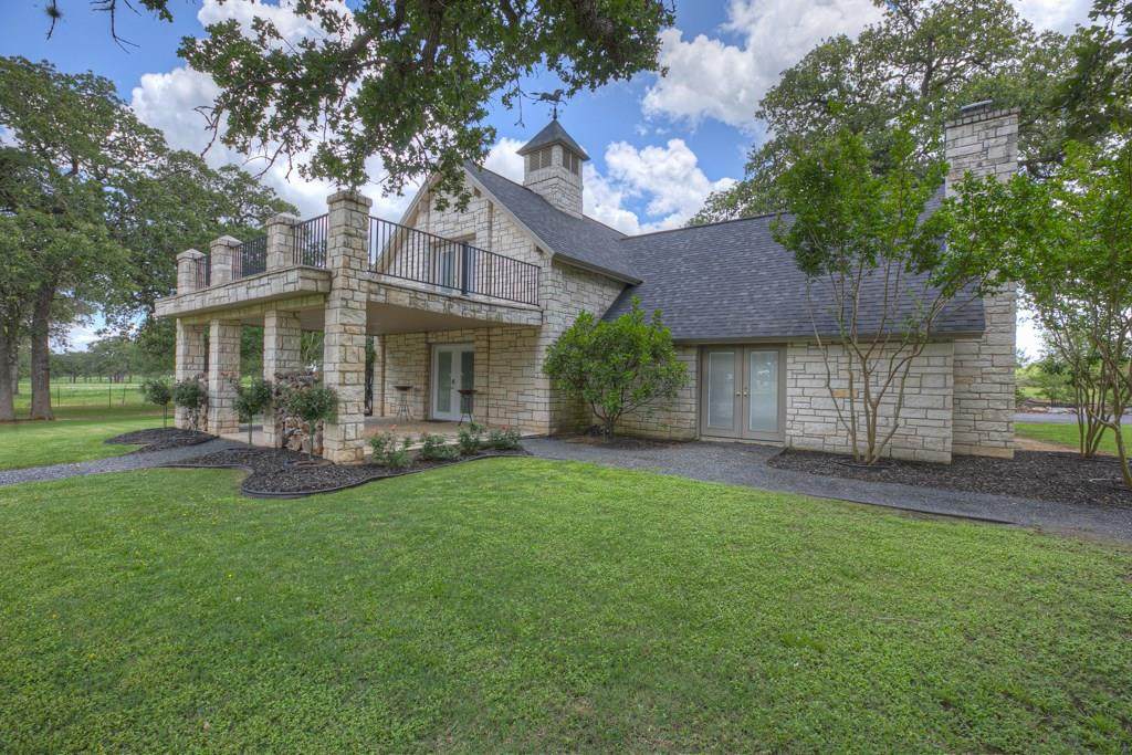 320 Curry Rd - Photo 1