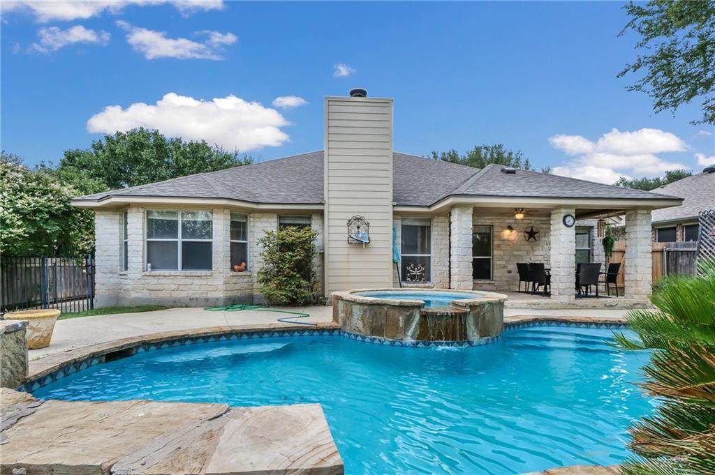 1513 Emblem Dr - Photo 1