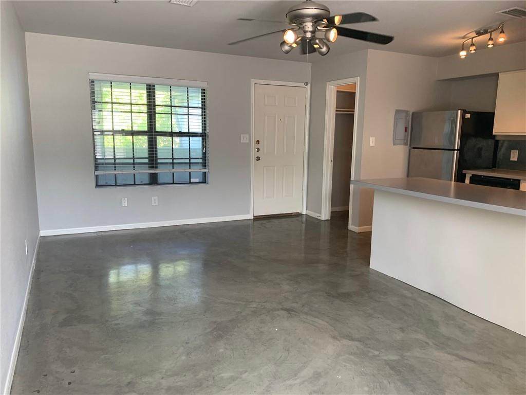 1013 23rd St - Photo 1