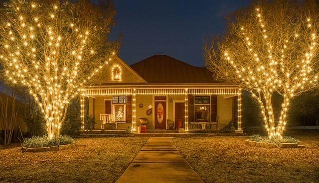 303 Austin St - Photo 1