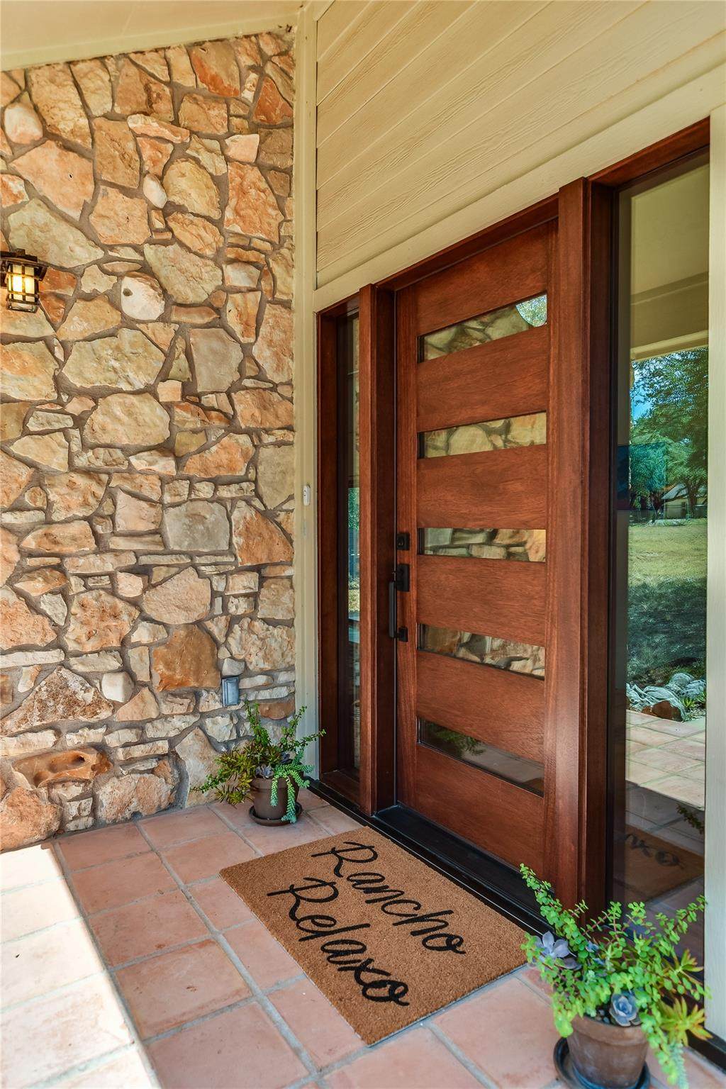https://bt-photos.global.ssl.fastly.net/austin/1280_boomver_3_4573195-2.jpg