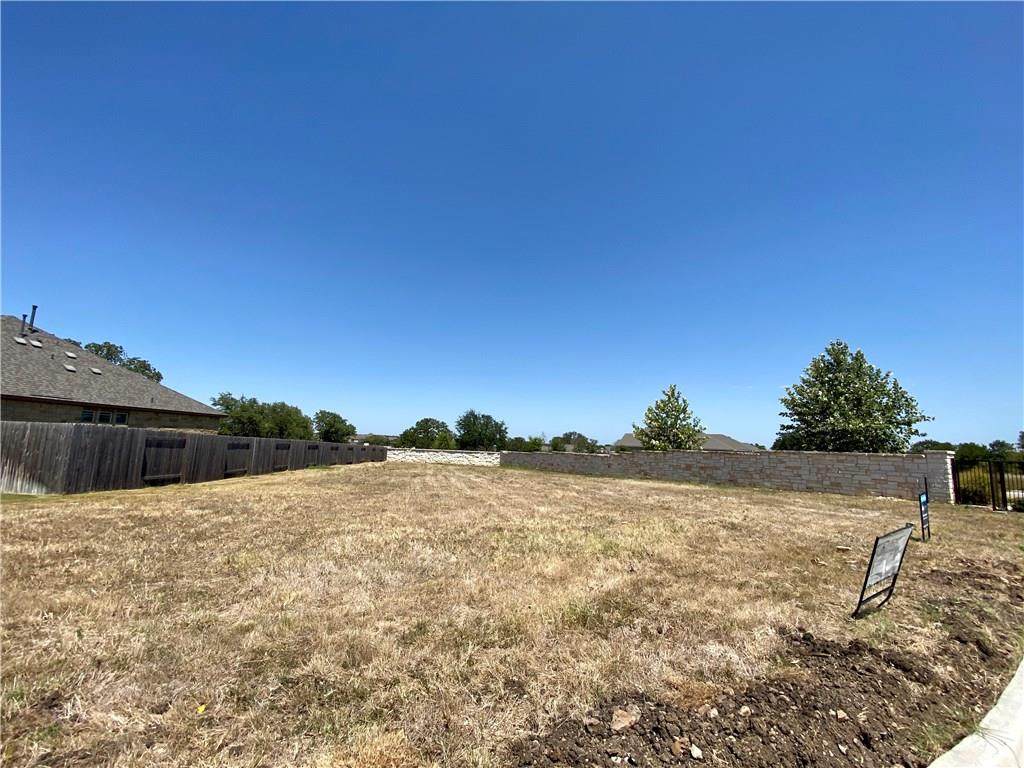 104 Creek Point Dr - Photo 1