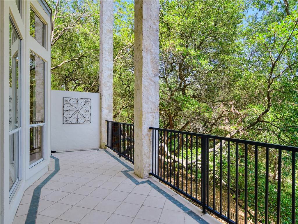 1701 Spyglass Dr - Photo 1