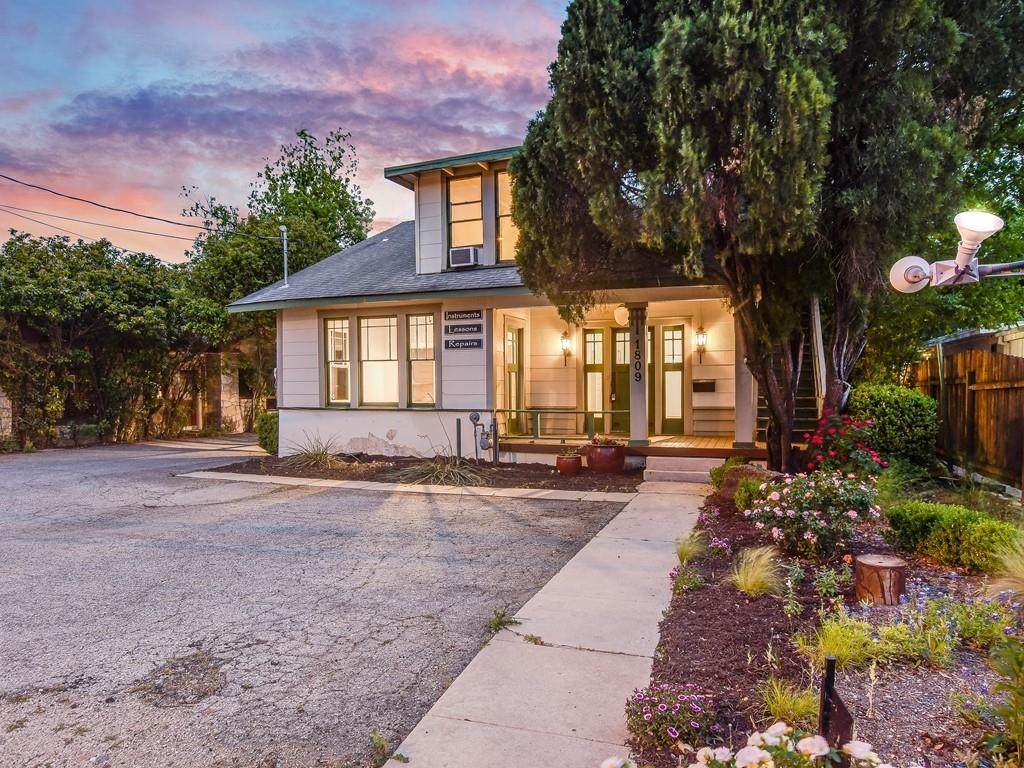 1809 35th St - Photo 1