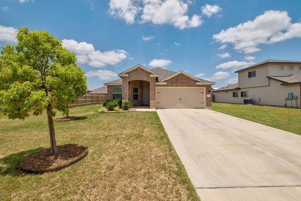 208 Morning Dew Ln - Photo 1